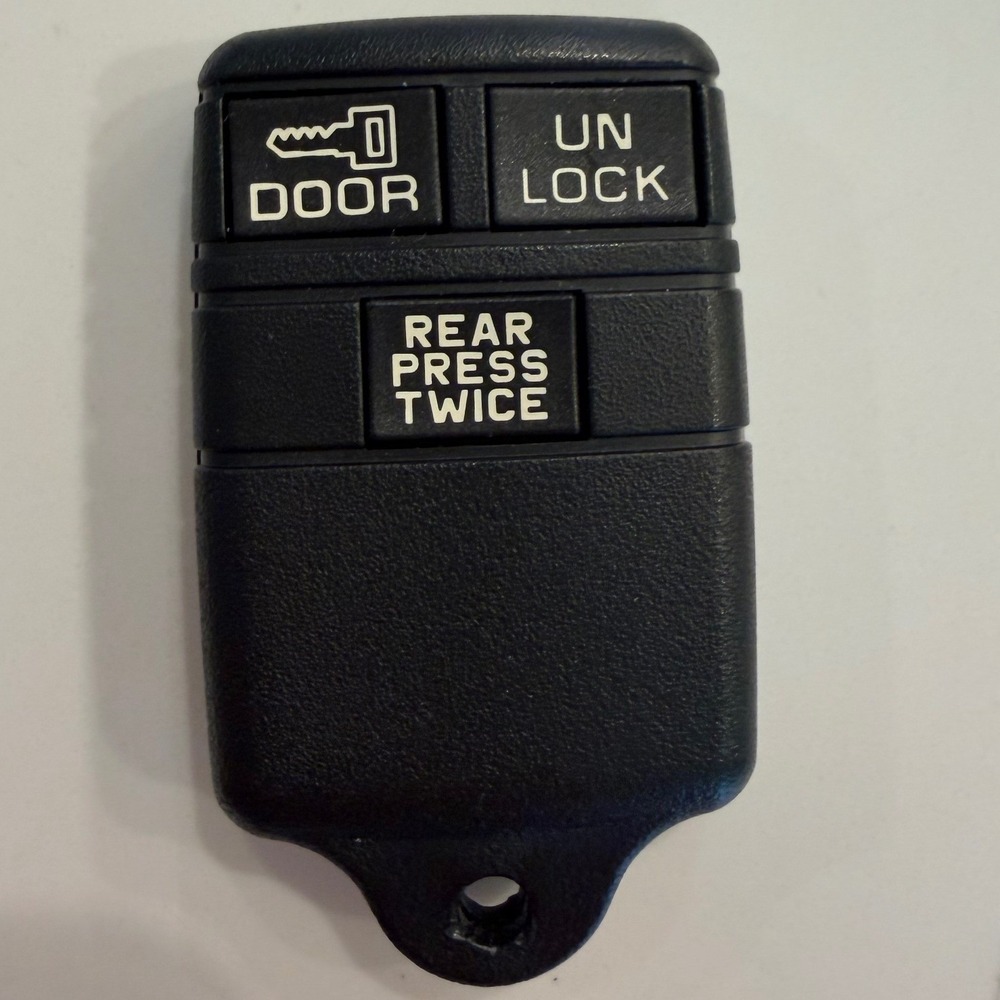 GM OEM Keyless Entry Remote Fob 3 Button P/N 15731442 FCC ID AB00104T Black